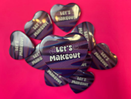 Let's Makeout heart button